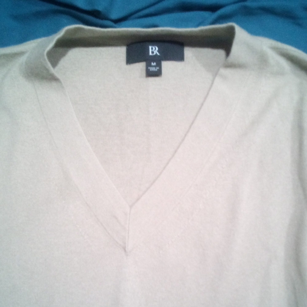 Banana Republic Men's Tan V-Neck Sweater